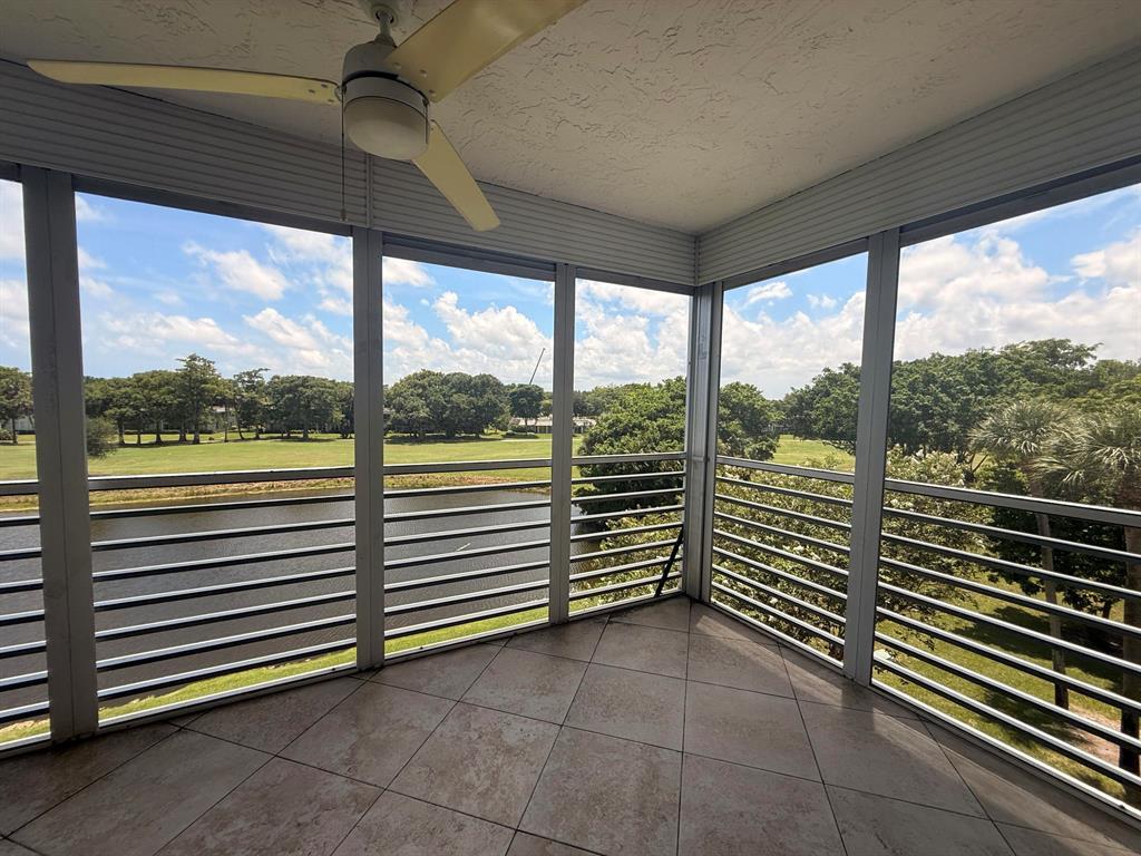 NO 102 PALM-AIRE COUNTRY CLUB - Residential