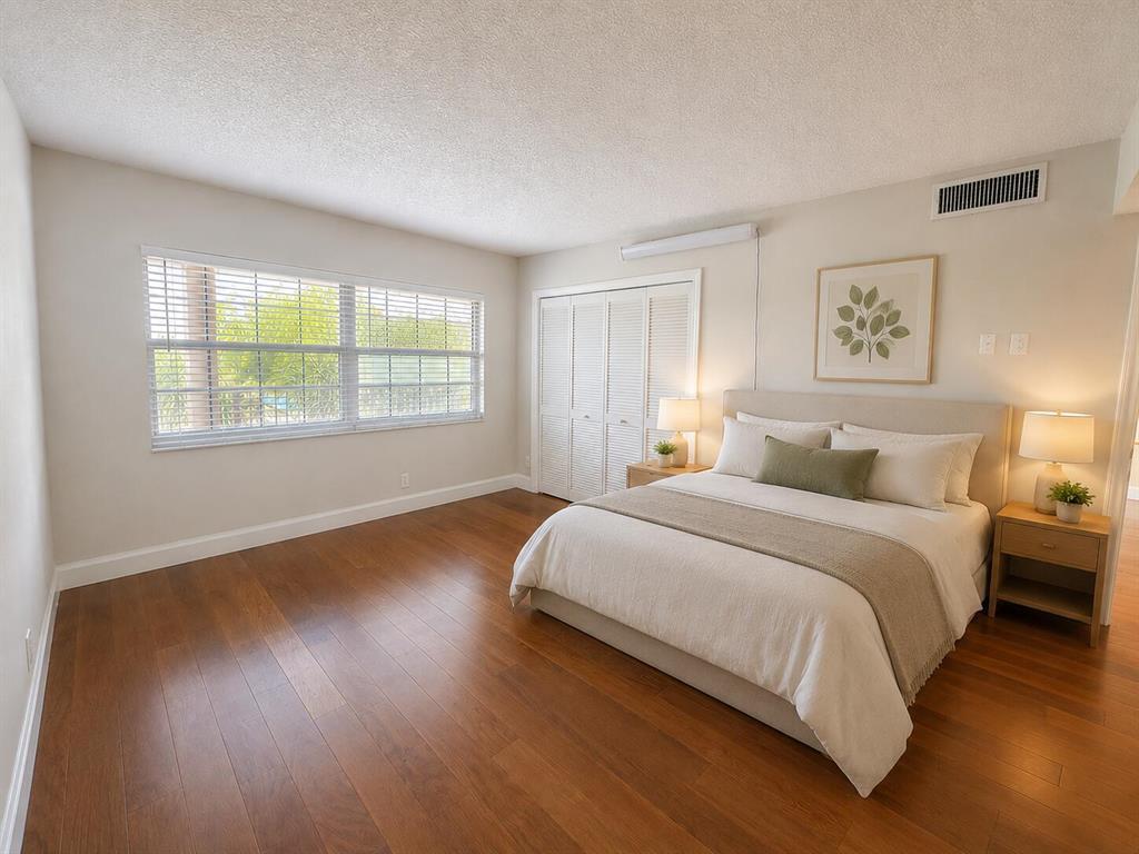 NO 102 PALM-AIRE COUNTRY CLUB - Residential