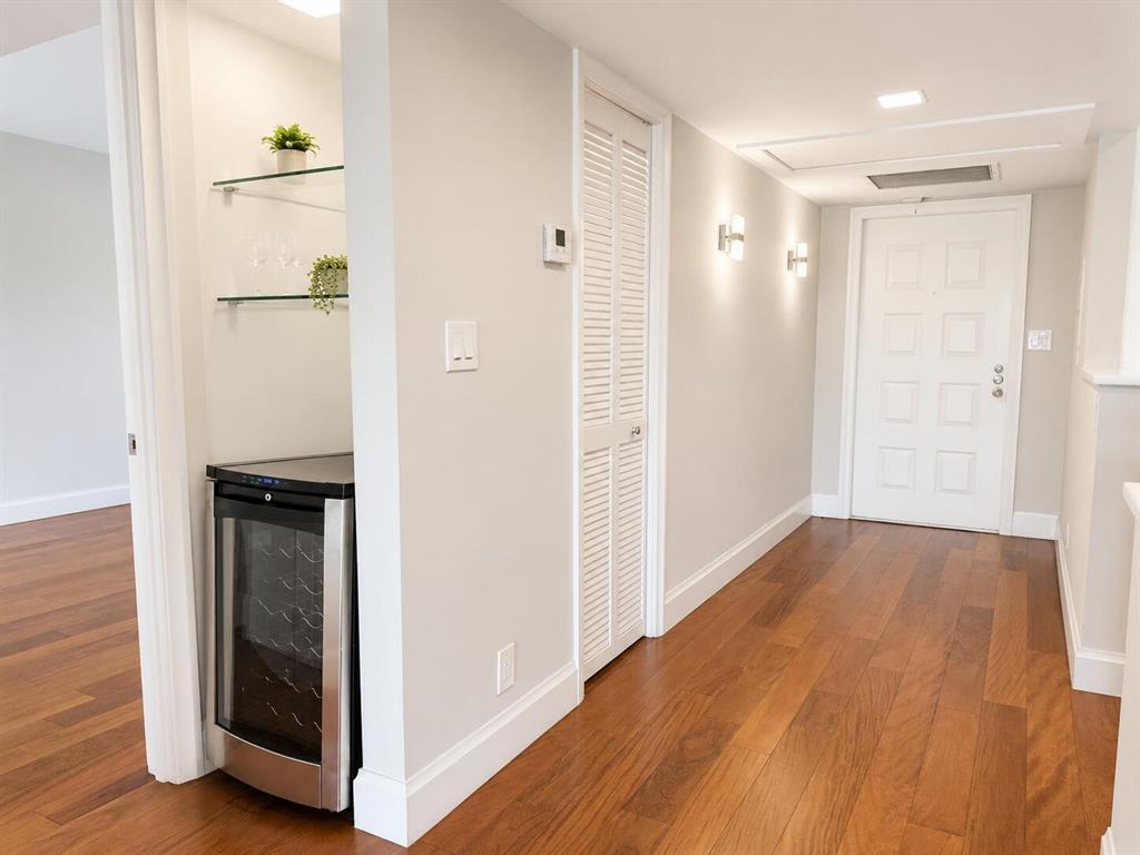 NO 102 PALM-AIRE COUNTRY CLUB - Residential