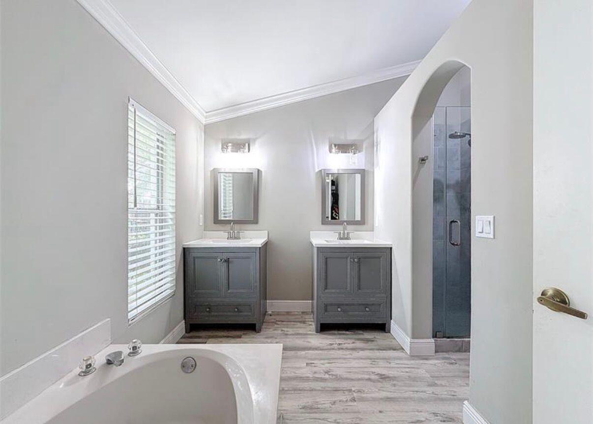 WOODSIDE ESTATES - Residential Lease