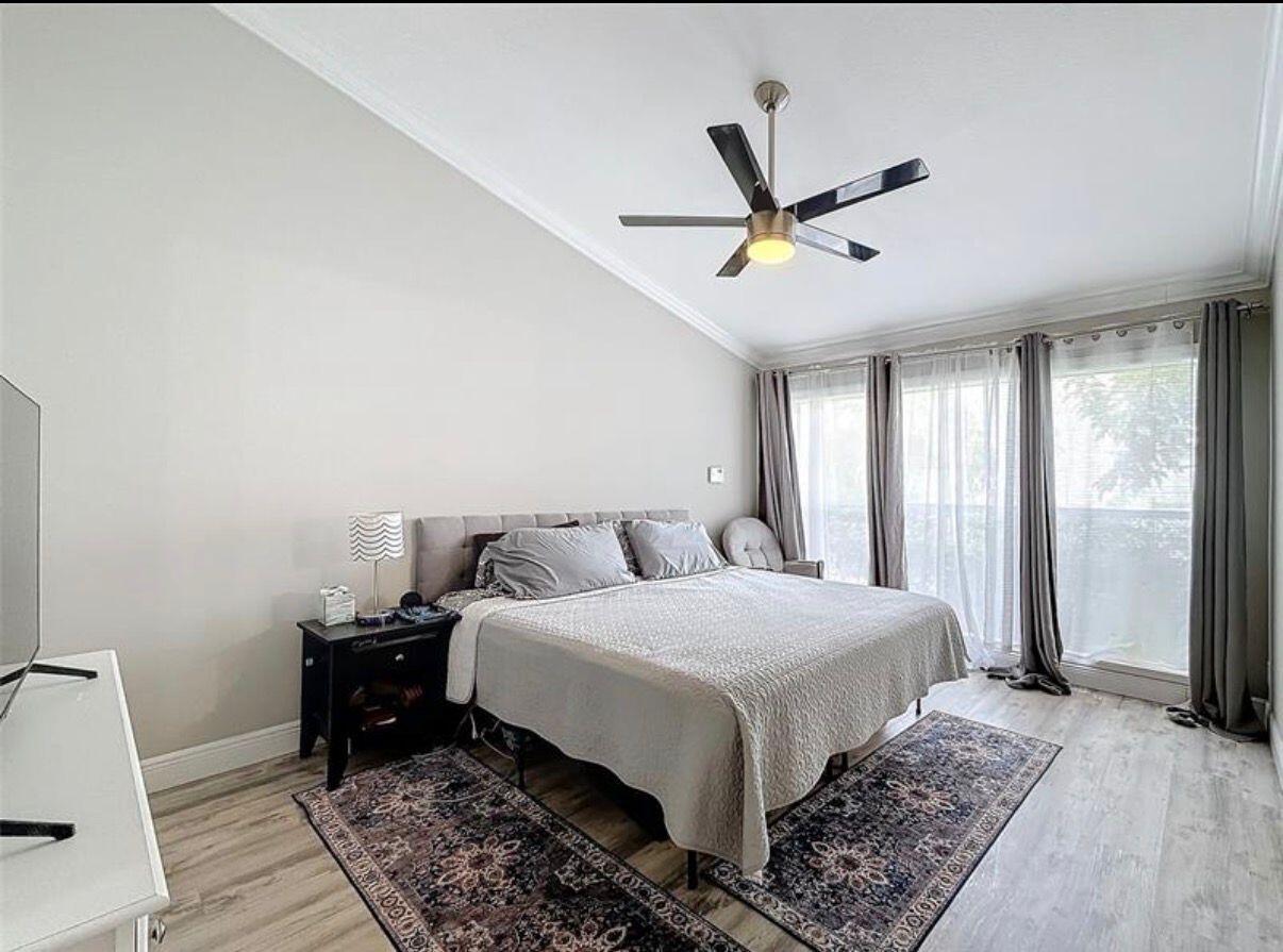 WOODSIDE ESTATES - Residential Lease