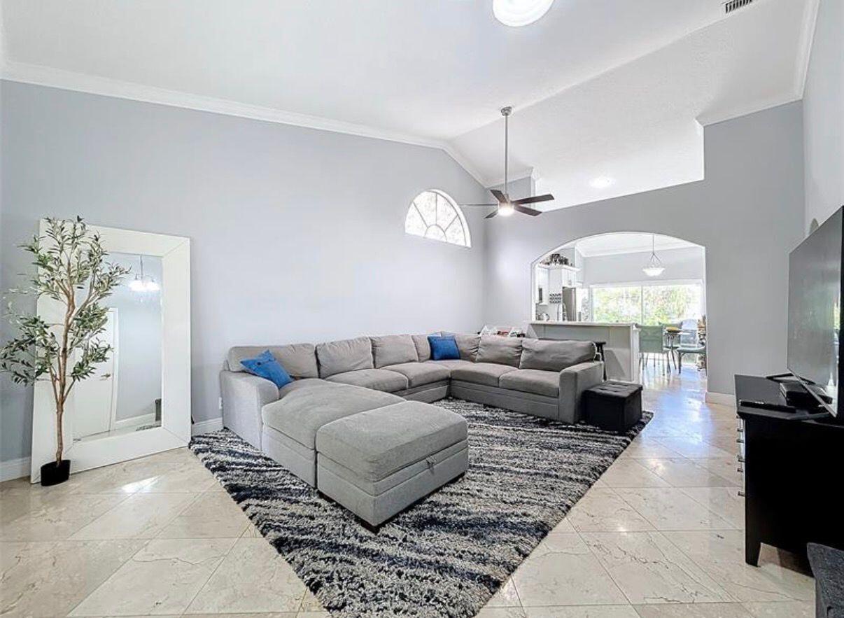 WOODSIDE ESTATES - Residential Lease