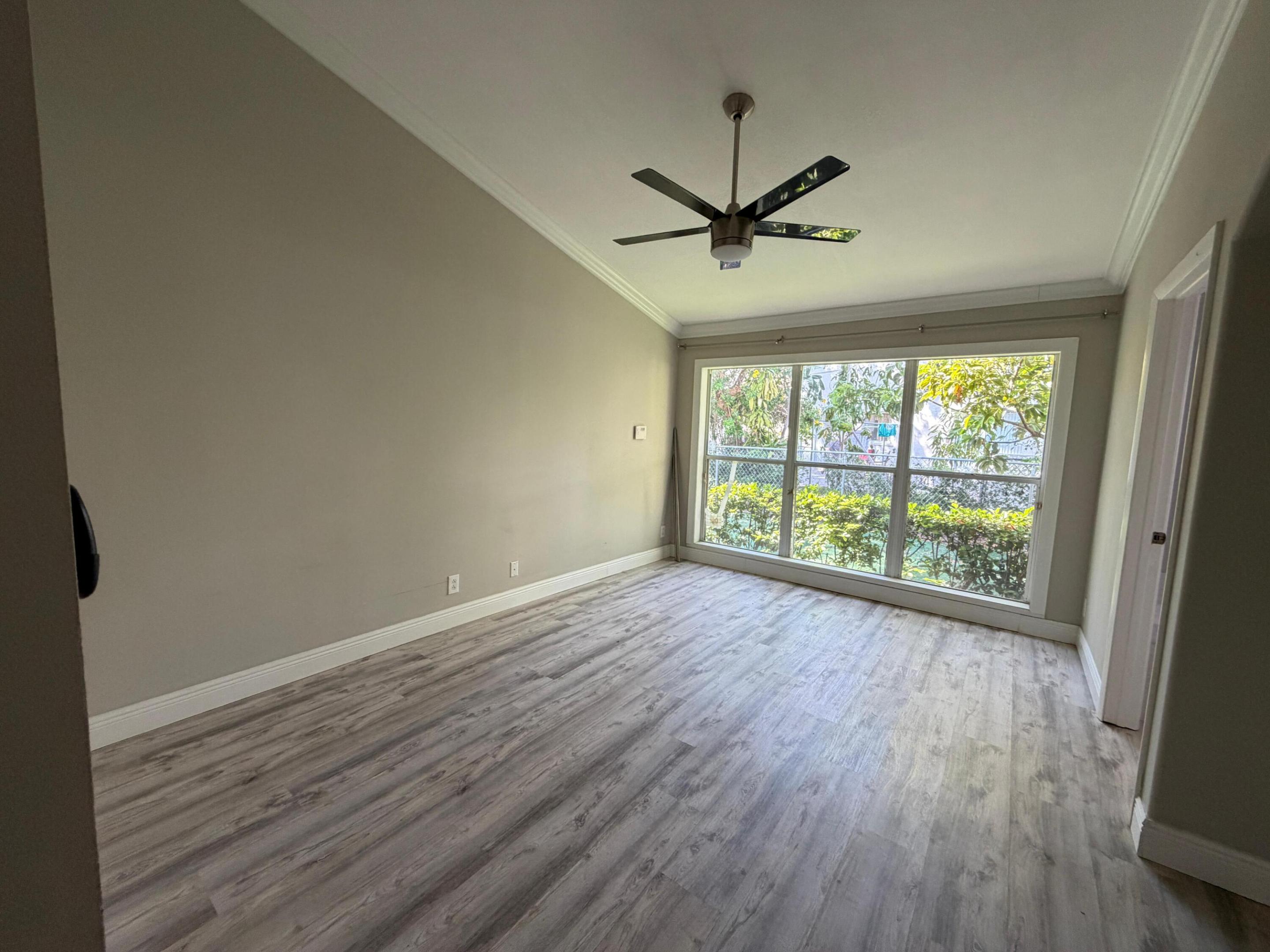 WOODSIDE ESTATES - Residential Lease