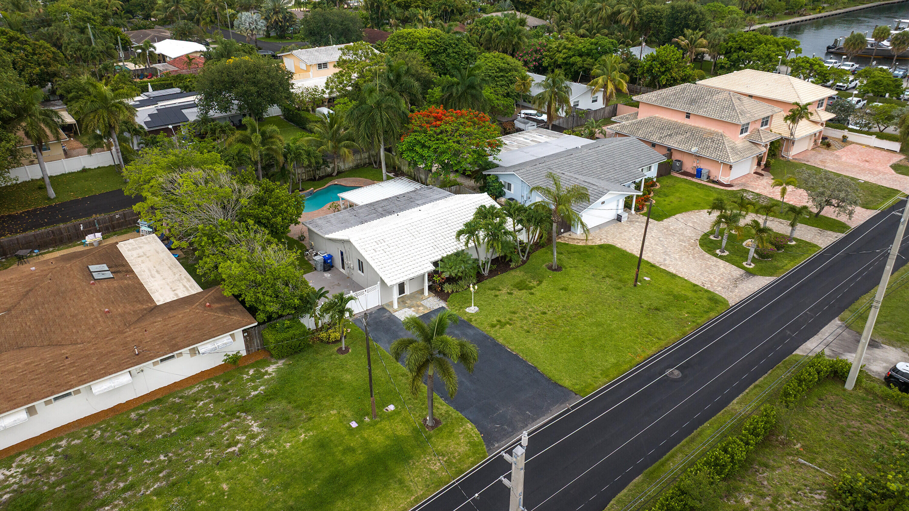 CALIBAN RIDGE - Residential Lease