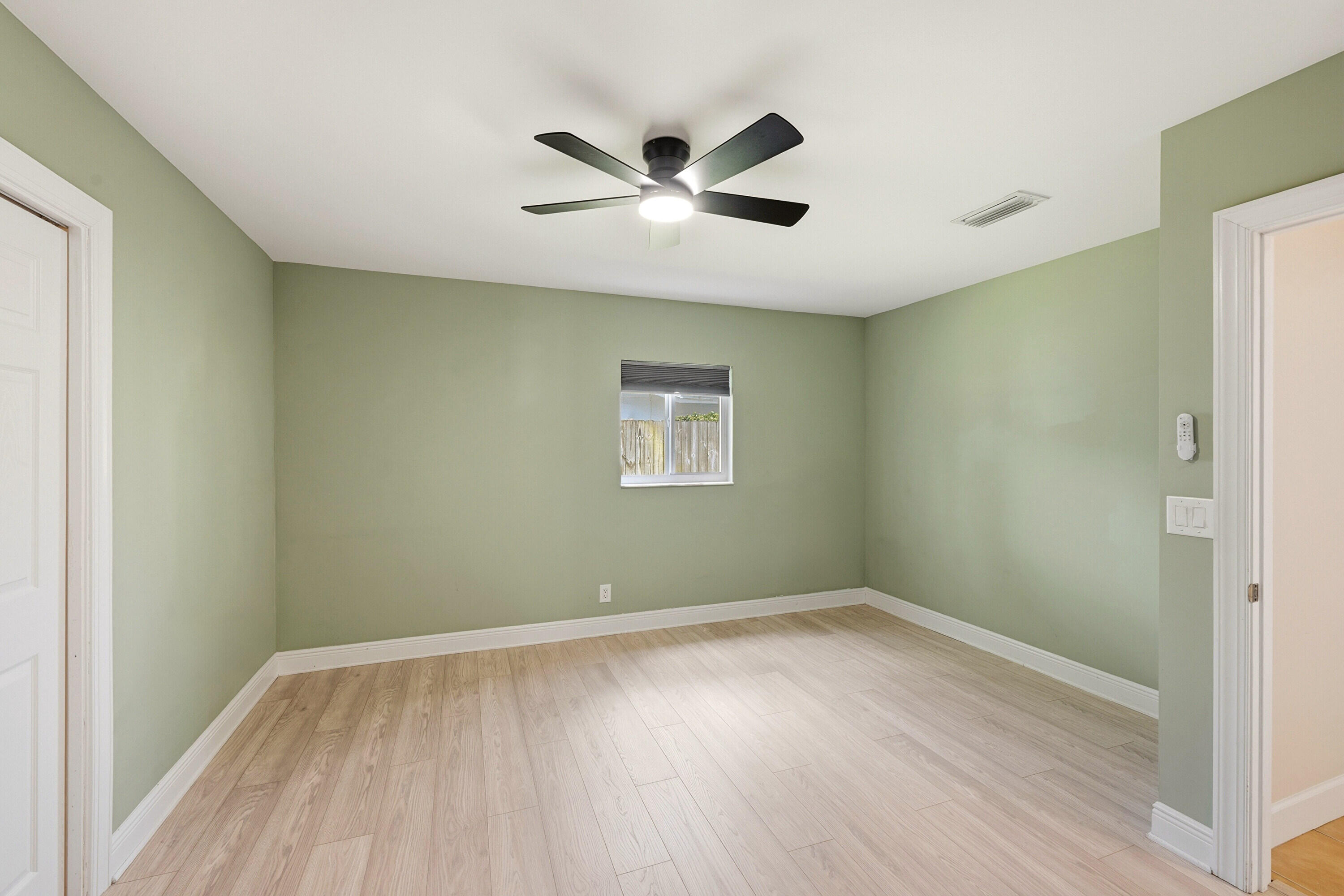 CALIBAN RIDGE - Residential Lease