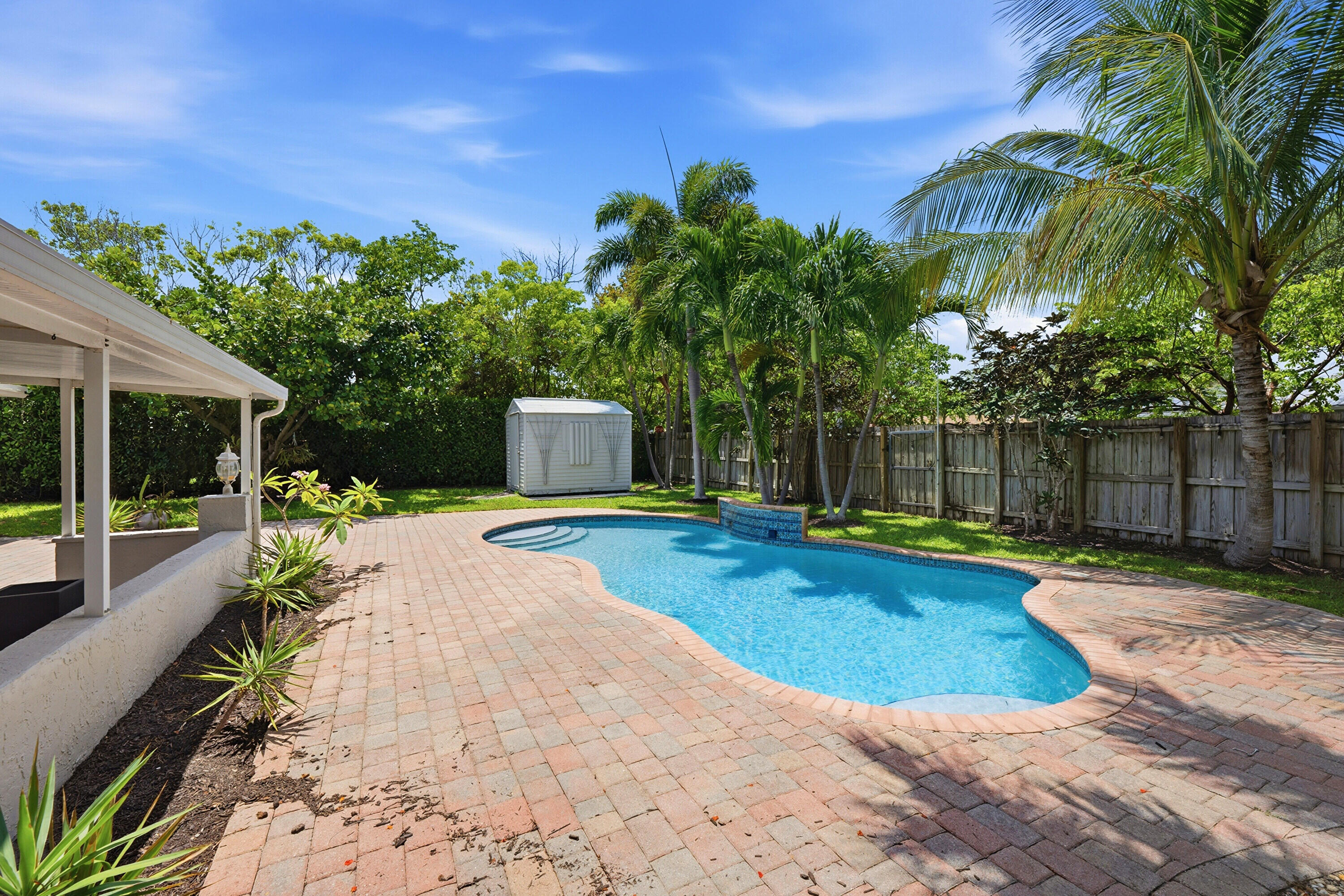 CALIBAN RIDGE - Residential Lease