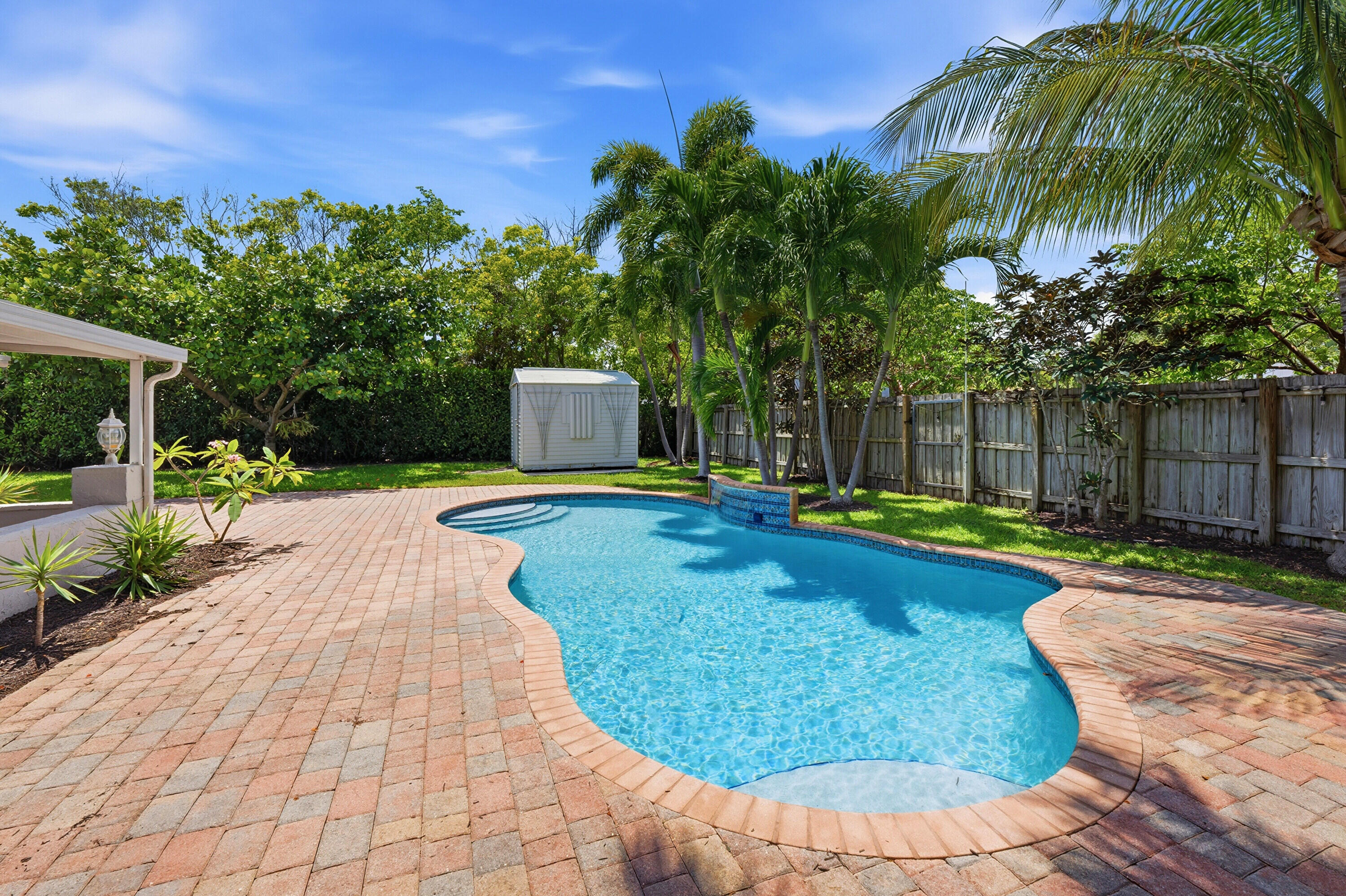 CALIBAN RIDGE - Residential Lease