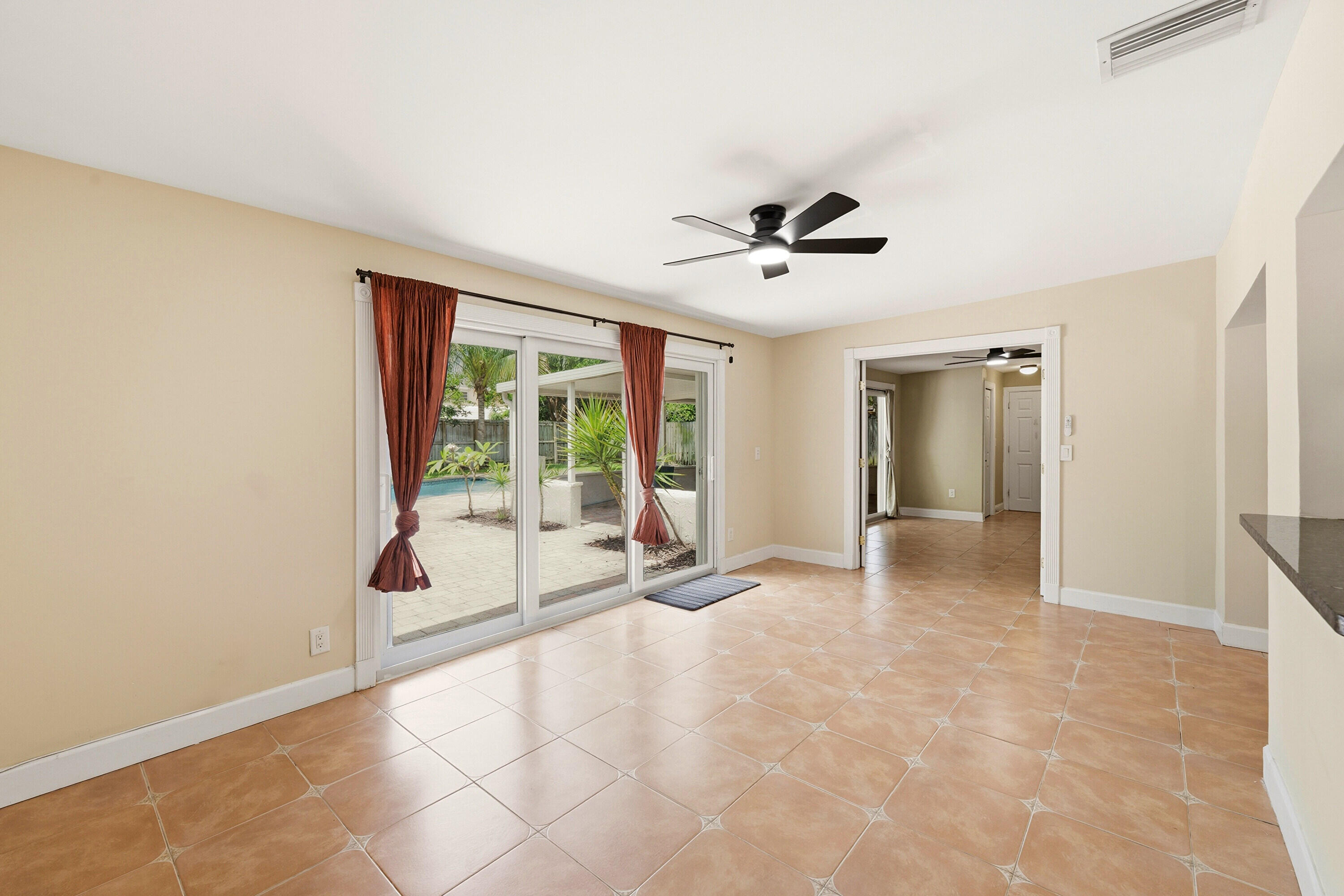 CALIBAN RIDGE - Residential Lease