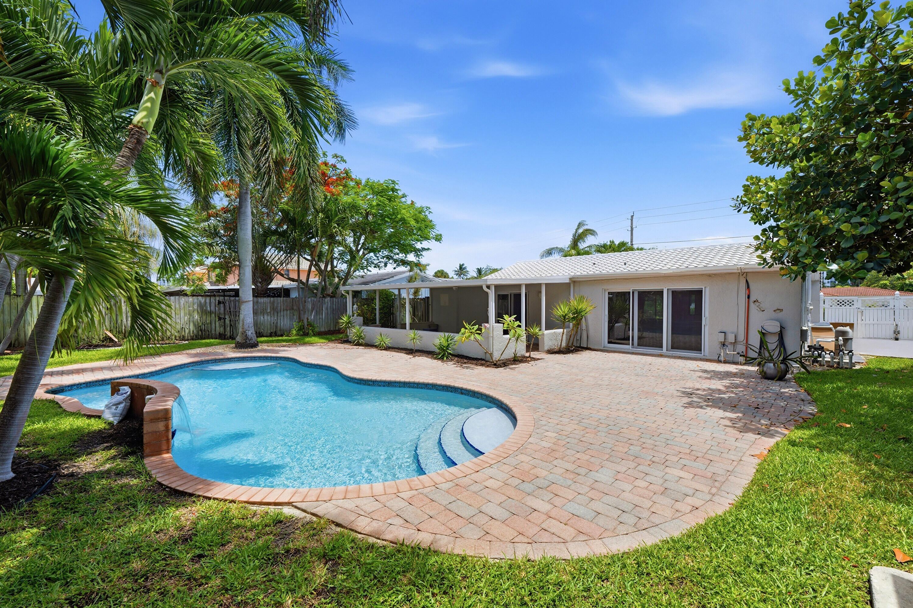 CALIBAN RIDGE - Residential Lease