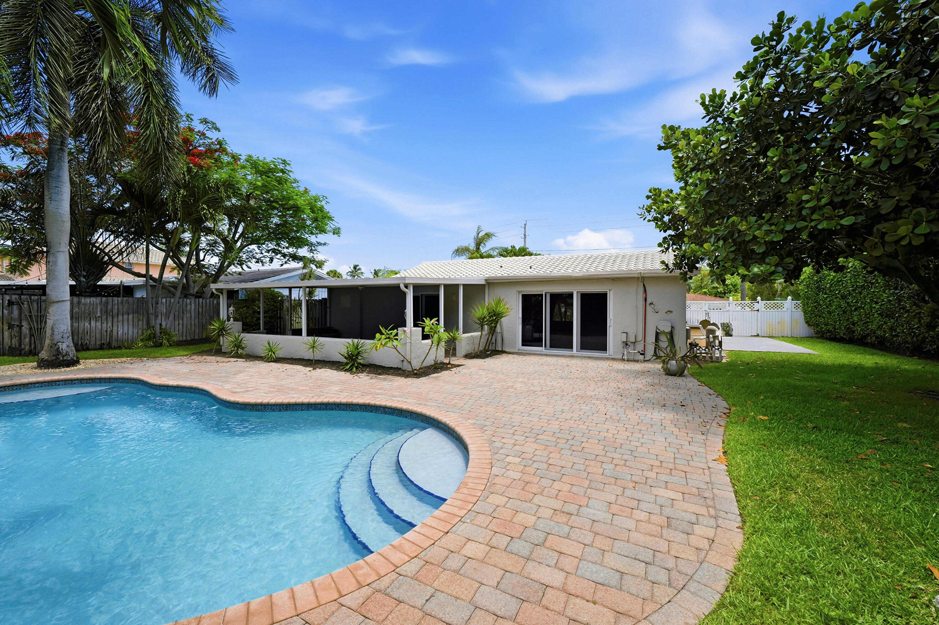 CALIBAN RIDGE - Residential Lease