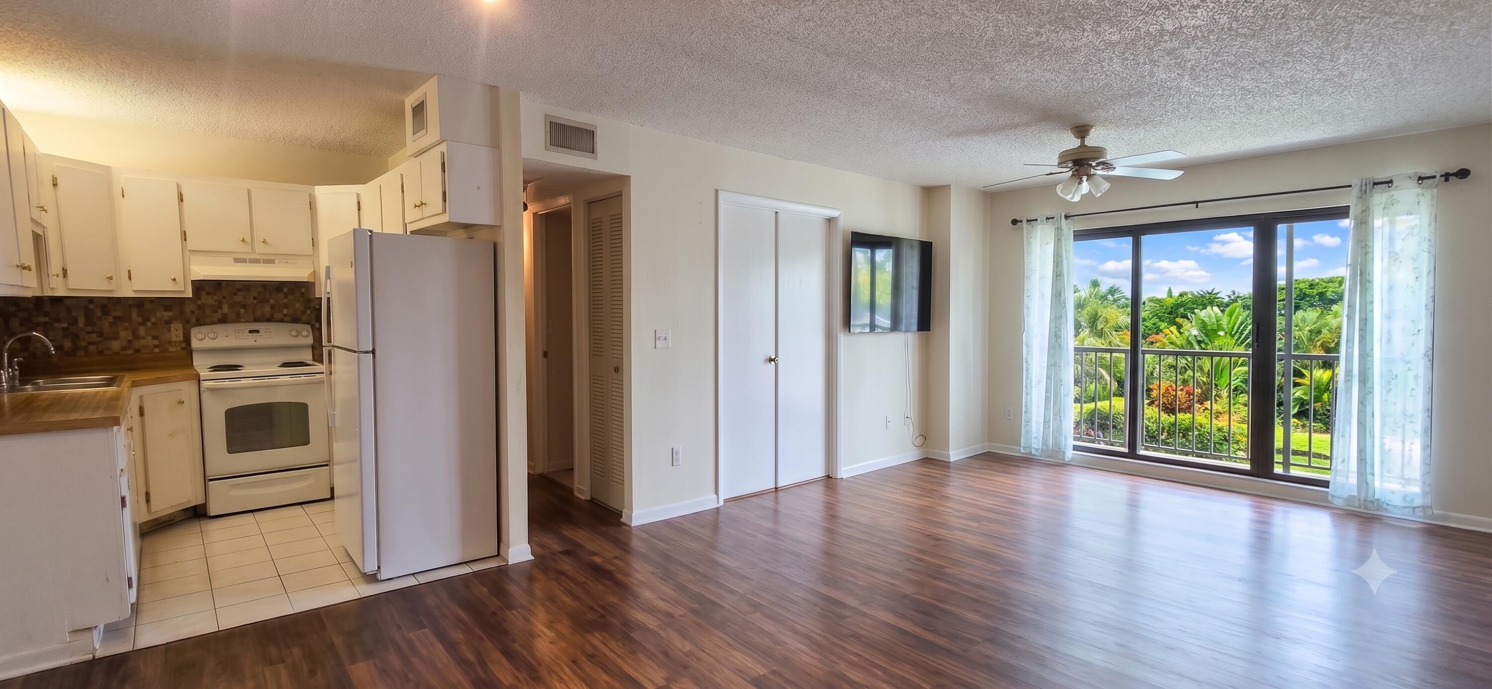 PALM CLUB VILLAGE I CONDO - Residential