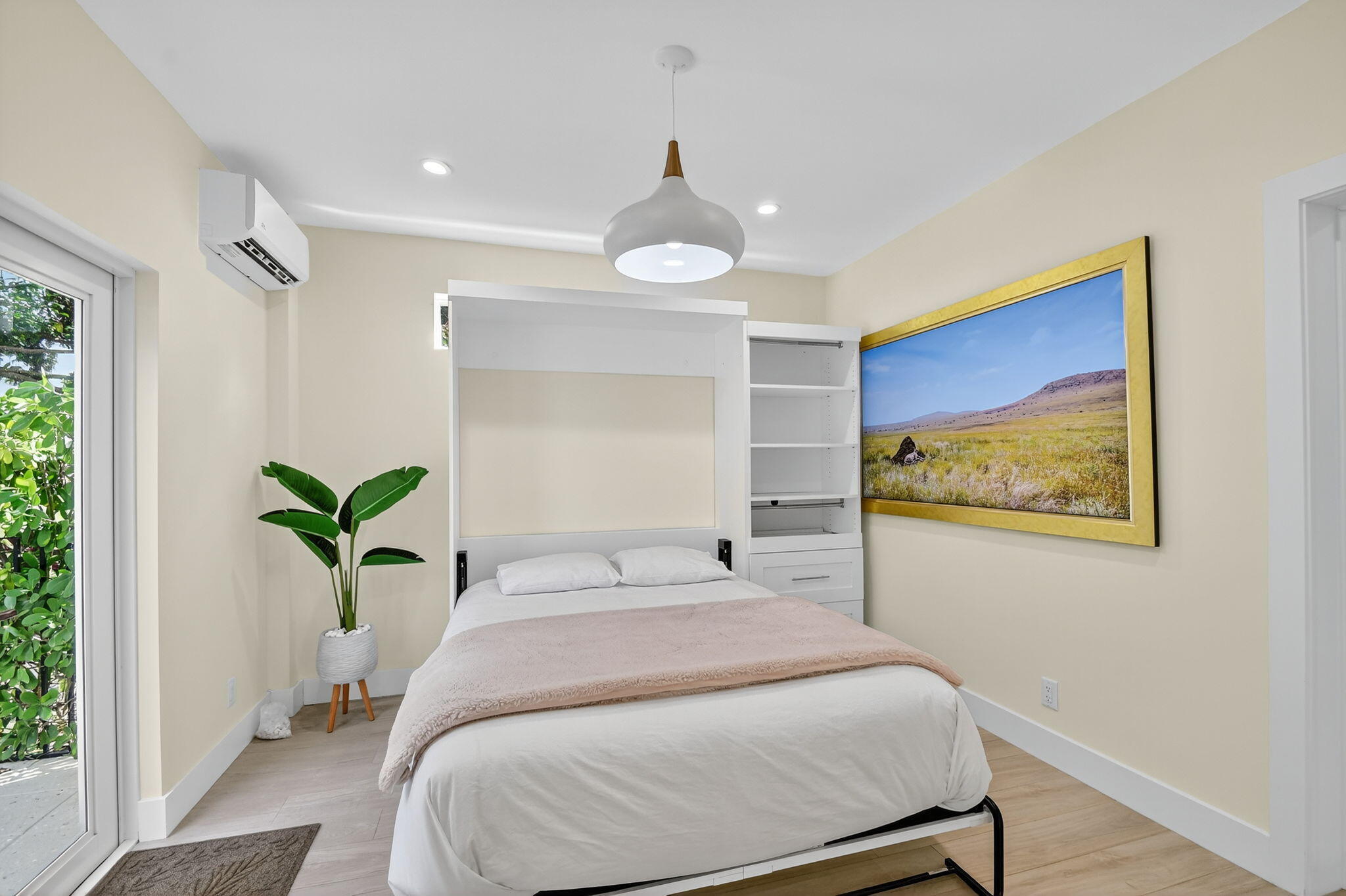 WELLINGTON AERO CLUB OF THE LANDINGS AT WELLINGTON - Residential Lease