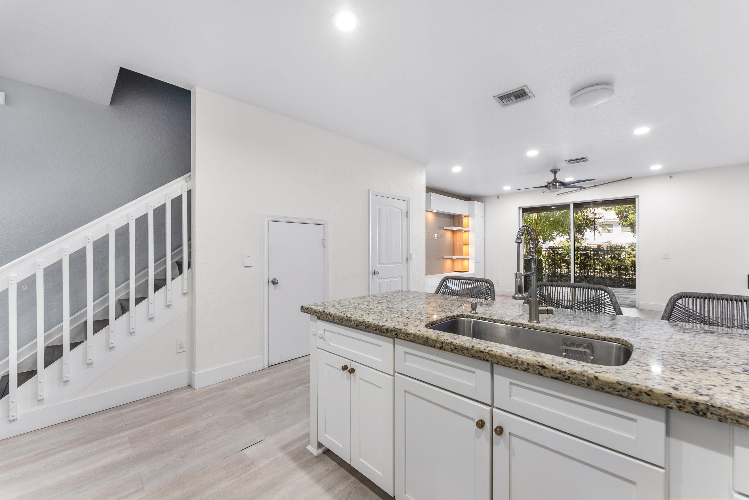 RUTH RIDGE - Residential