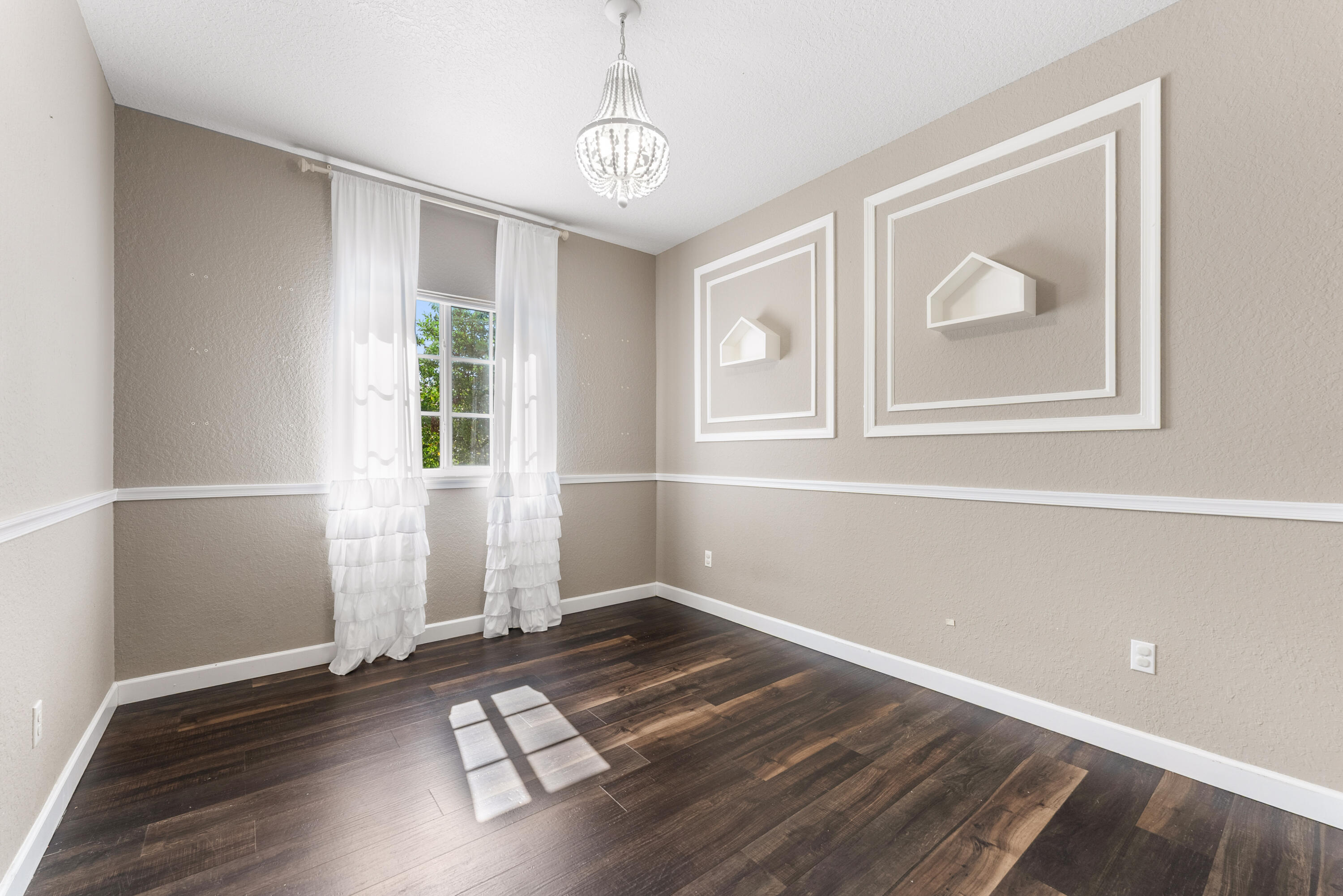 RUTH RIDGE - Residential