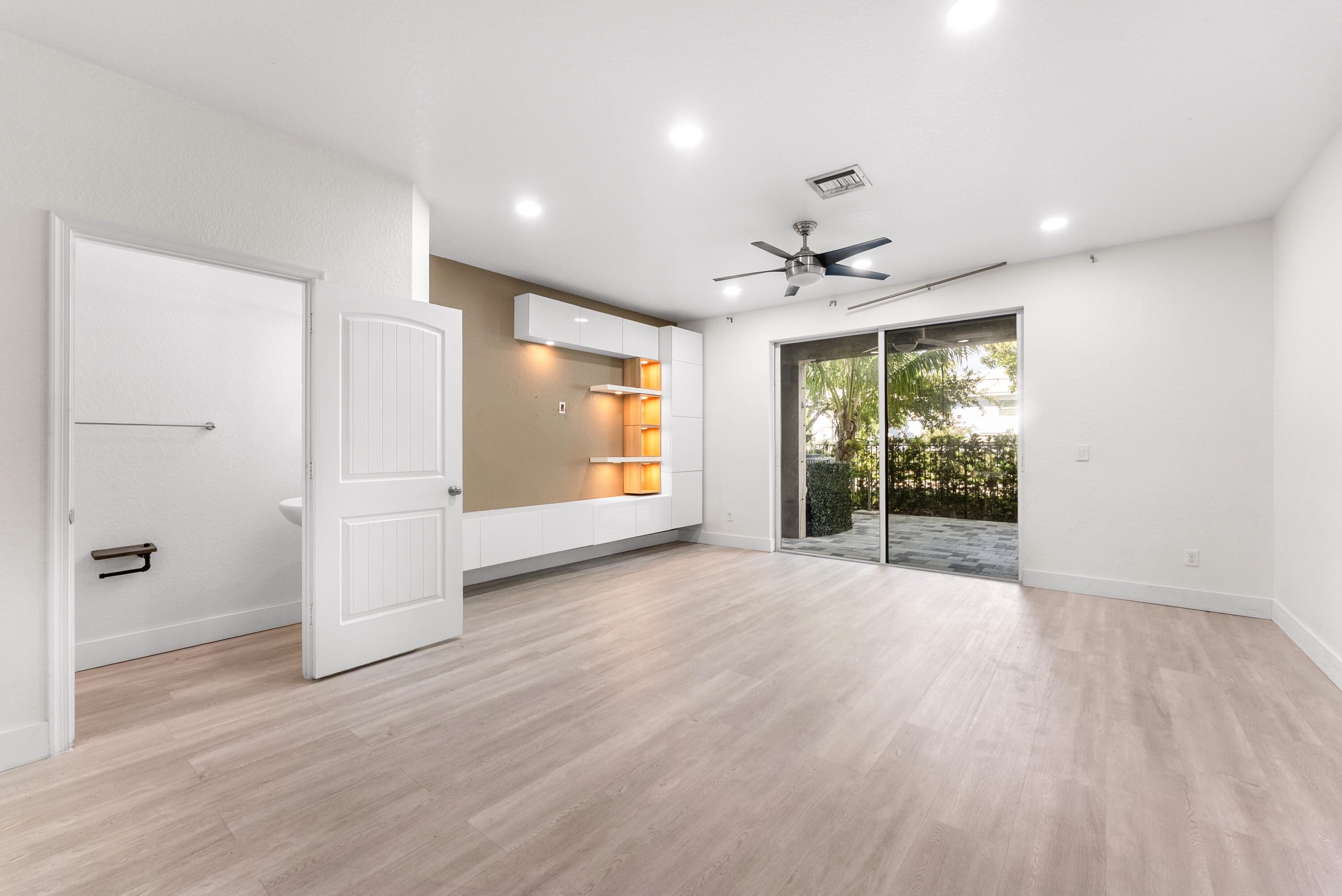 RUTH RIDGE - Residential