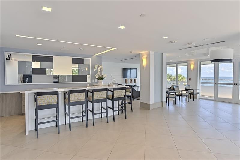 POINT OF AMERICAS - Residential