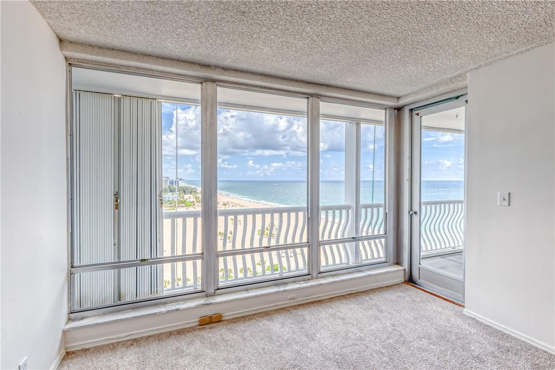 POINT OF AMERICAS - Residential