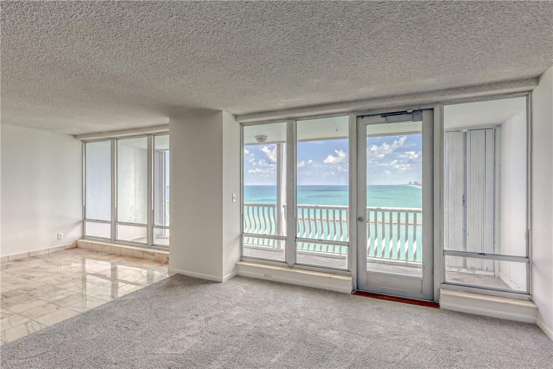 POINT OF AMERICAS - Residential