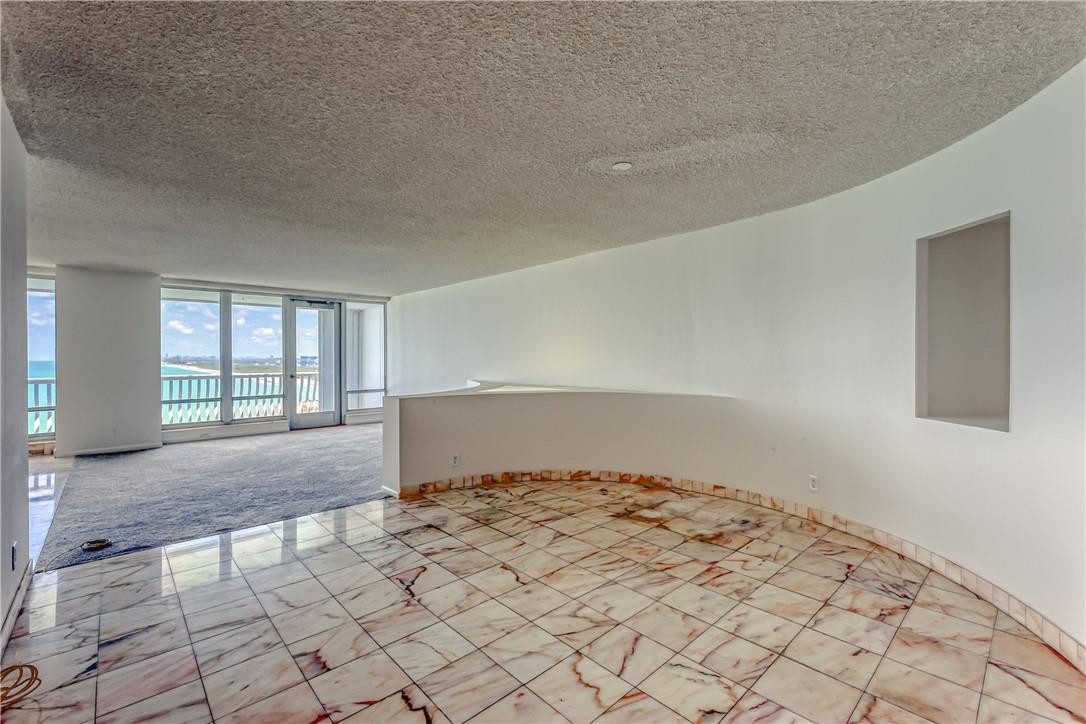 POINT OF AMERICAS - Residential