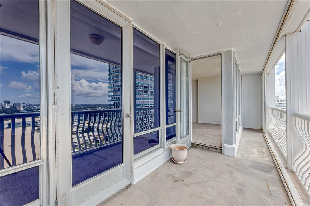 POINT OF AMERICAS - Residential