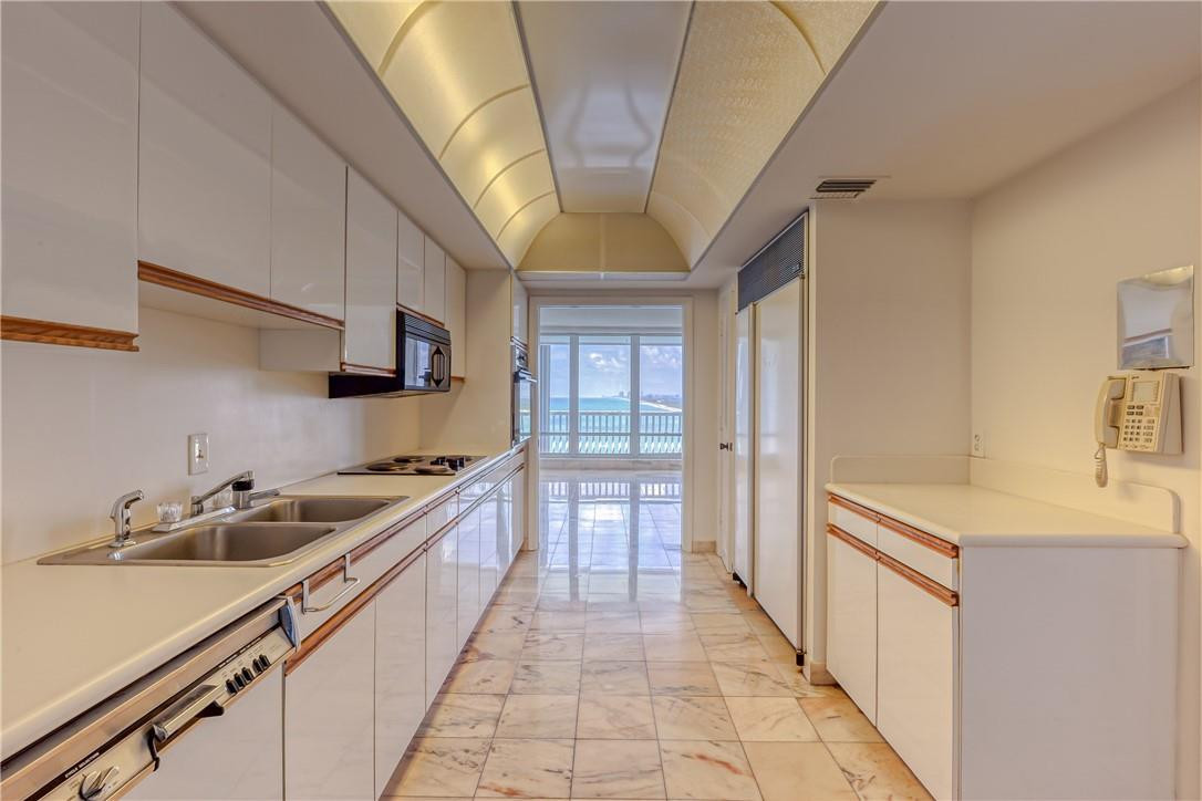 POINT OF AMERICAS - Residential