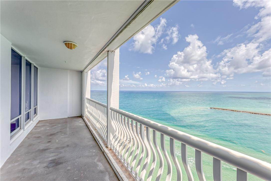 POINT OF AMERICAS - Residential