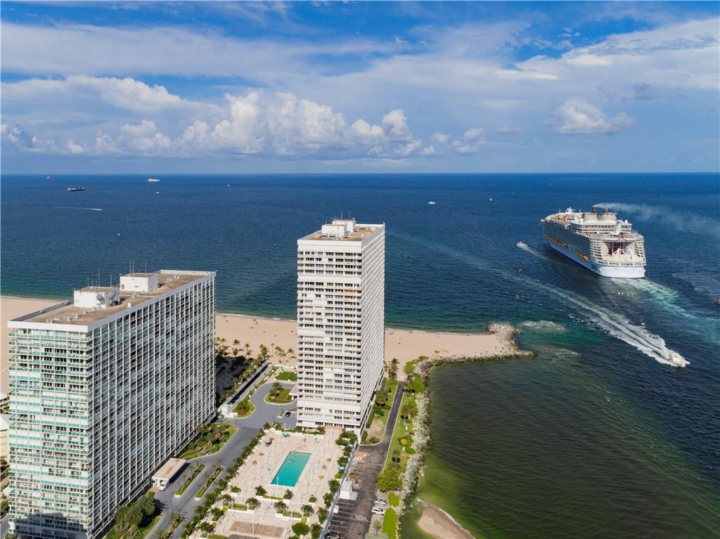 POINT OF AMERICAS - Residential