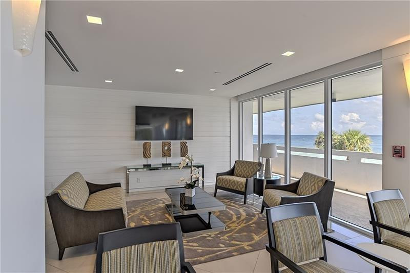 POINT OF AMERICAS - Residential