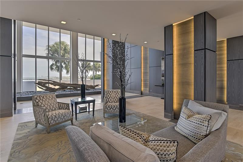 POINT OF AMERICAS - Residential