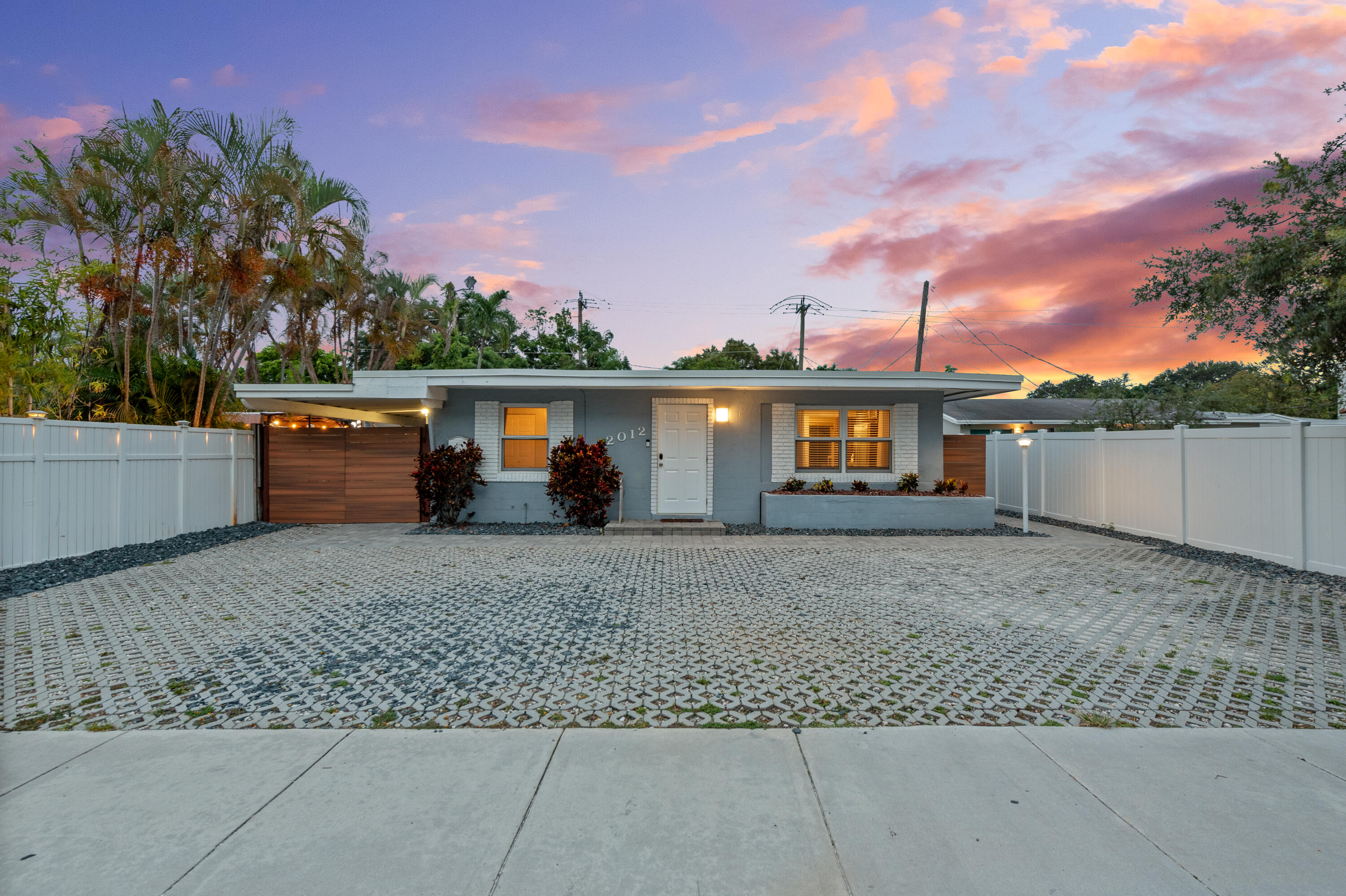 LAUDERDALE - Residential