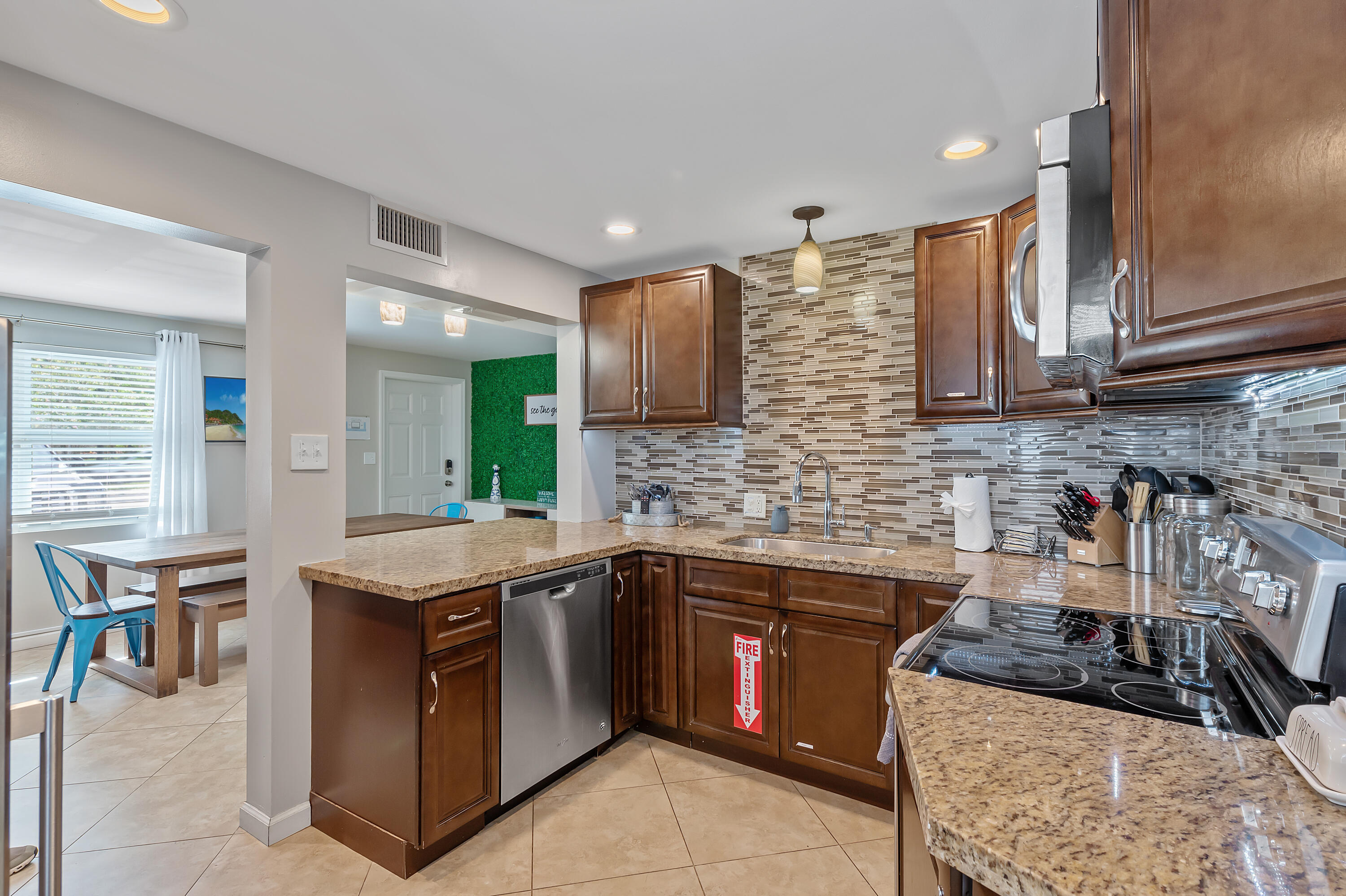 LAUDERDALE - Residential