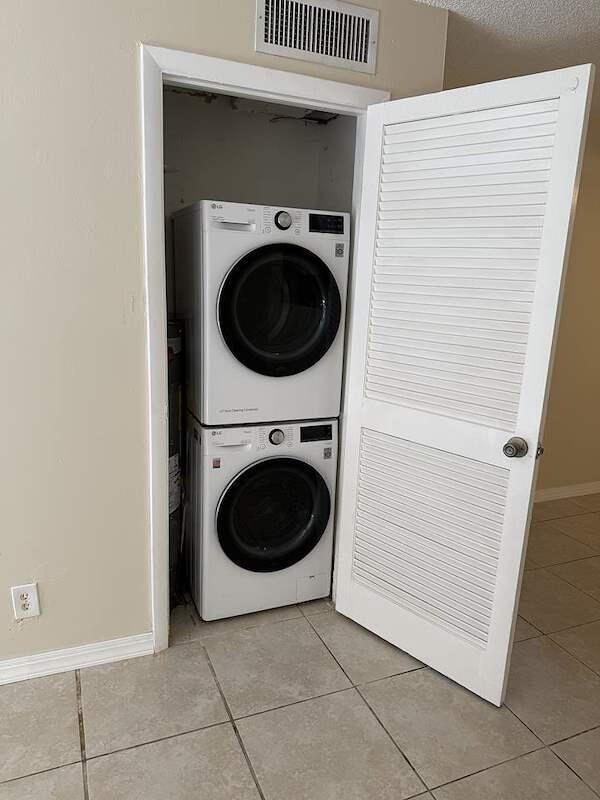 CYPRESS CREEK VILLAS - Residential Lease