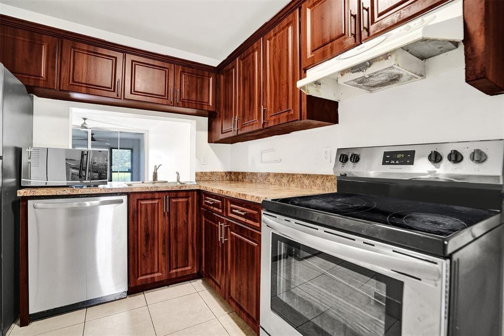PINE ISLAND RIDGE - Residential