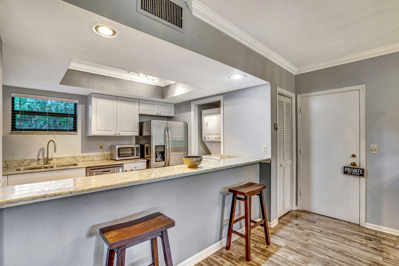 TENNIS LODGES 1 CONDO - Residential Lease