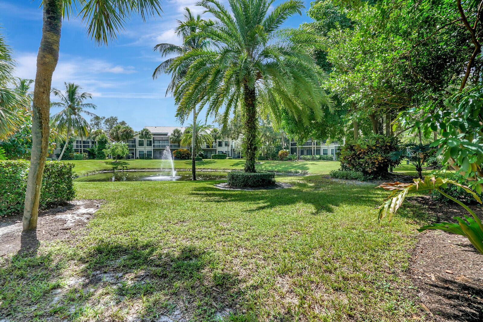 TENNIS LODGES 1 CONDO - Residential Lease
