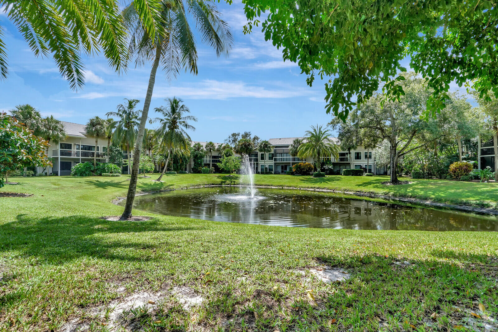 TENNIS LODGES 1 CONDO - Residential Lease