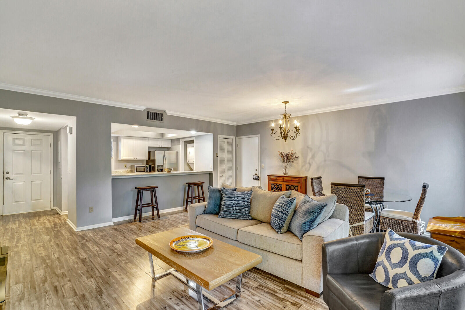 TENNIS LODGES 1 CONDO - Residential Lease