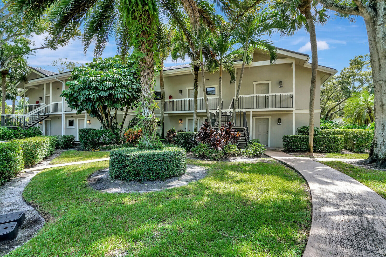 TENNIS LODGES 1 CONDO - Residential Lease