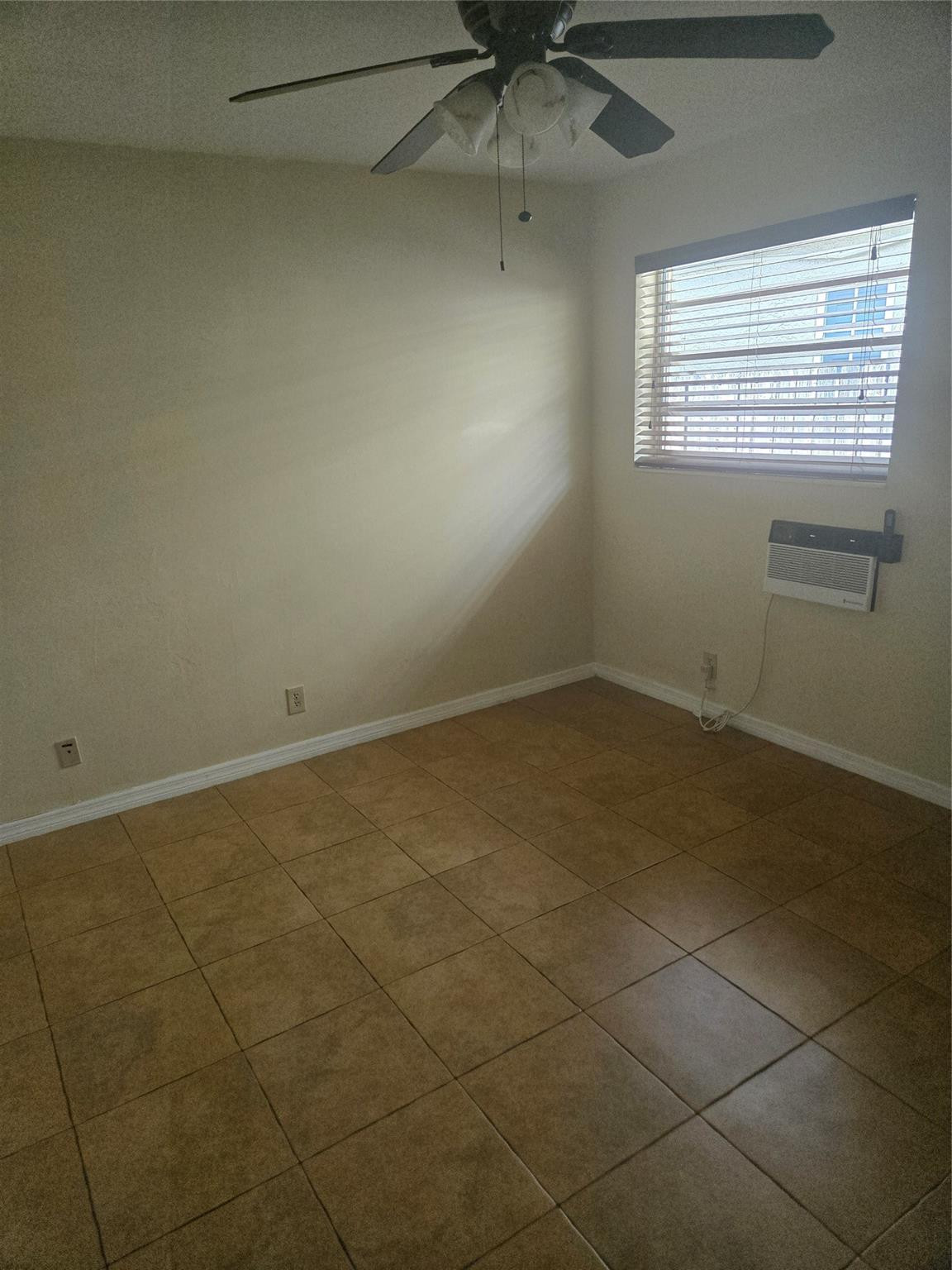 LAS OLAS PARK CORR PLAT - Residential Lease