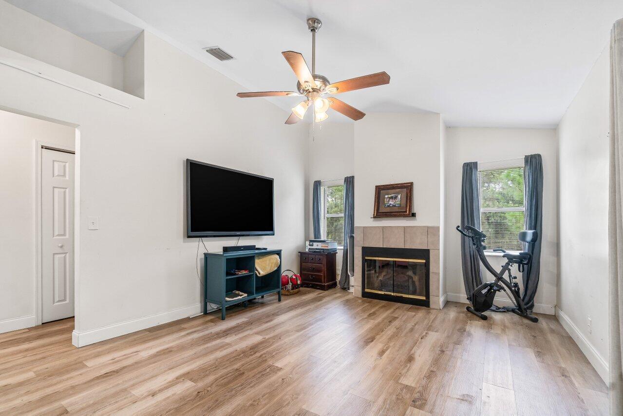 Acreage - Residential Lease