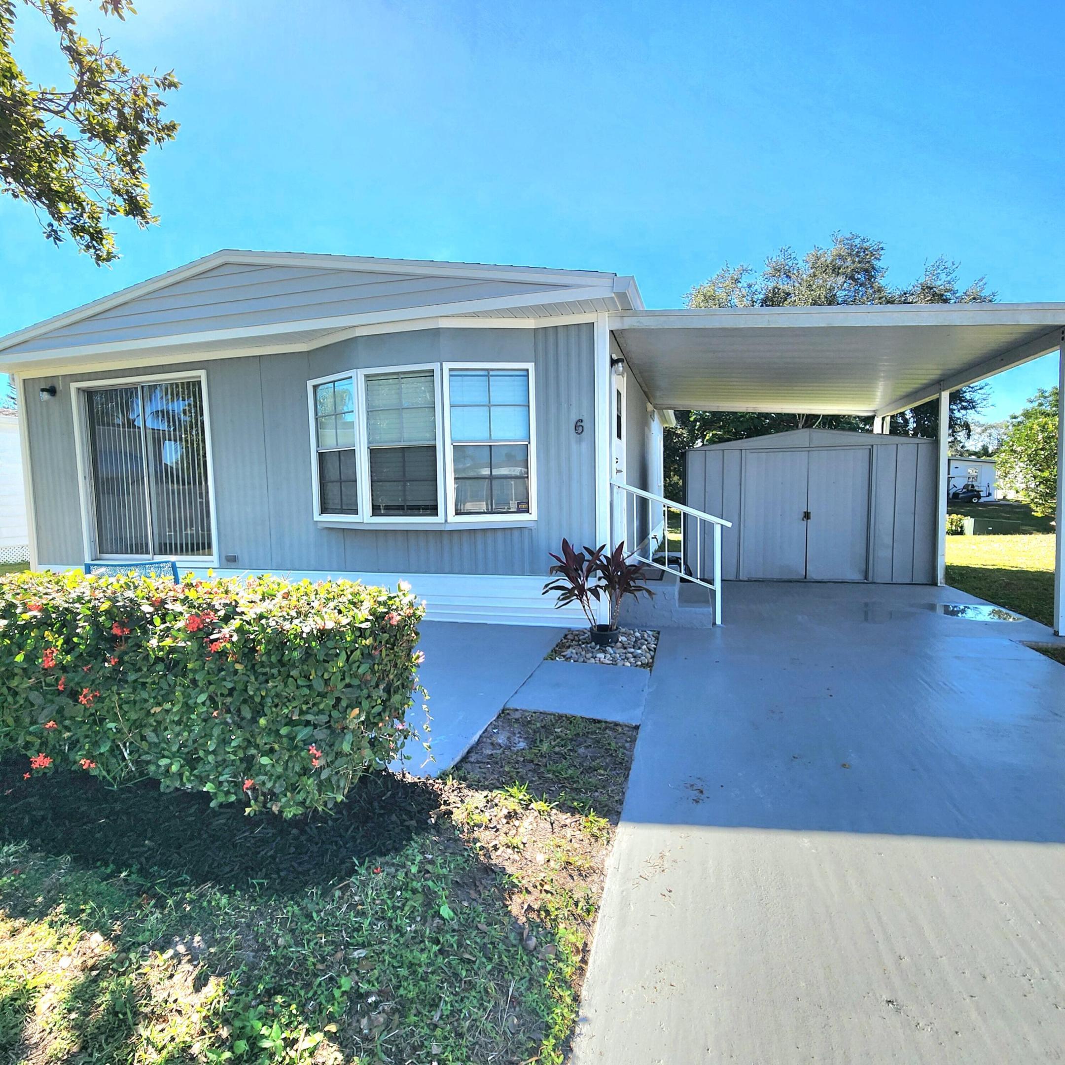 Spanish Lakes Riverfront - Residential