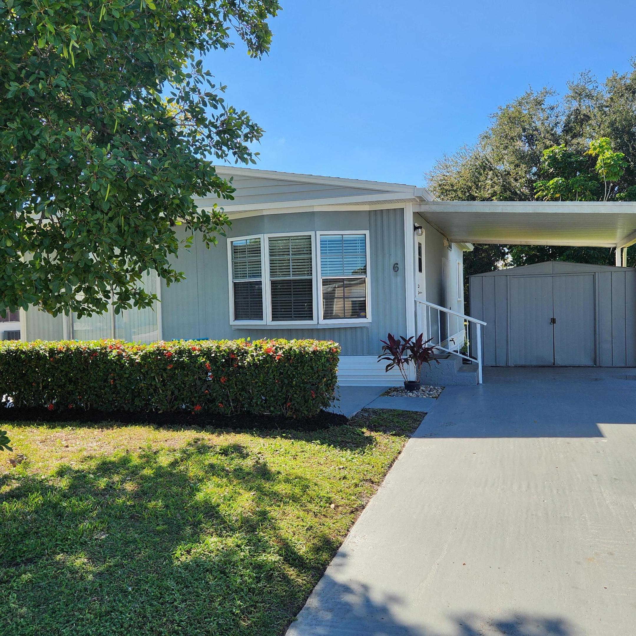 Spanish Lakes Riverfront - Residential