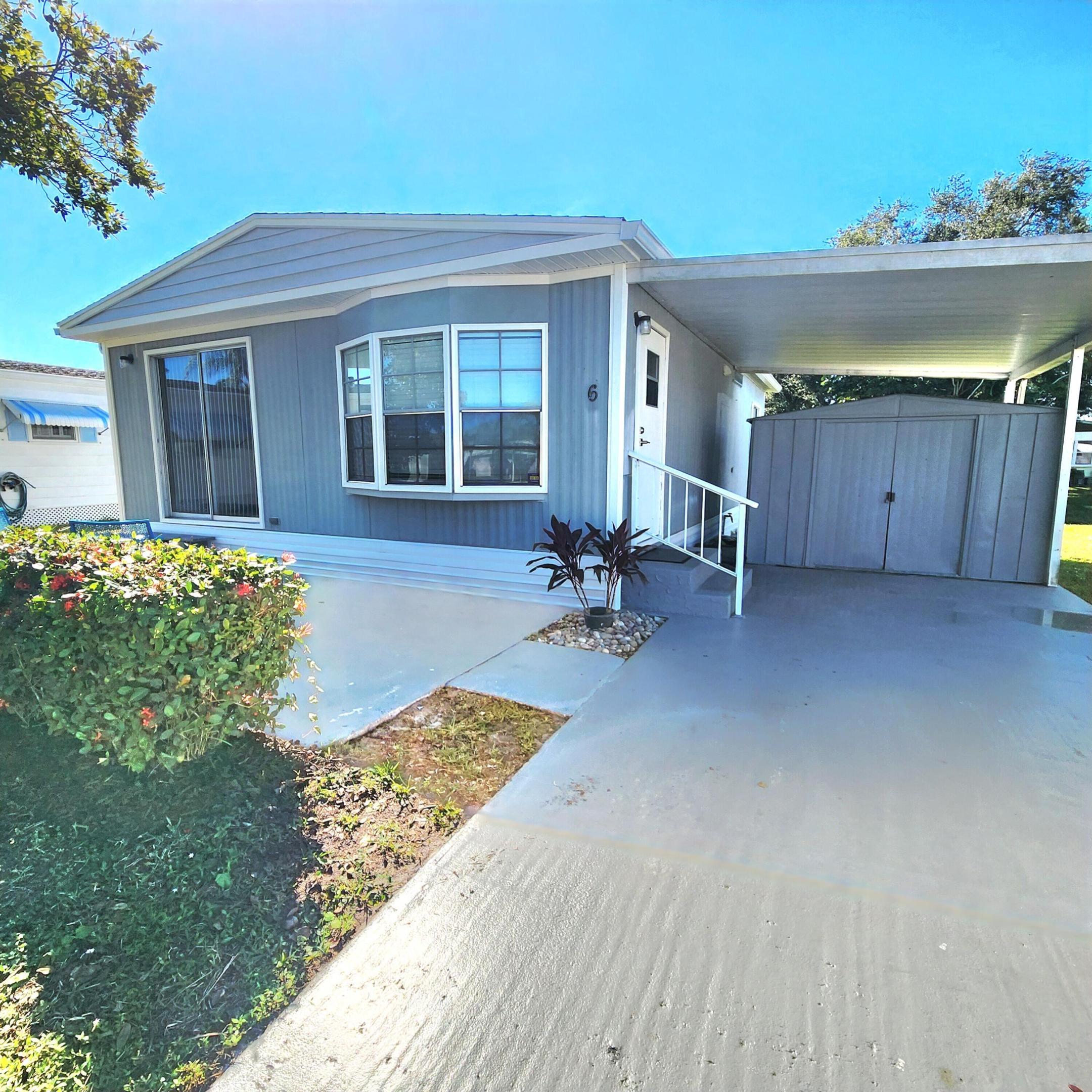 Spanish Lakes Riverfront - Residential