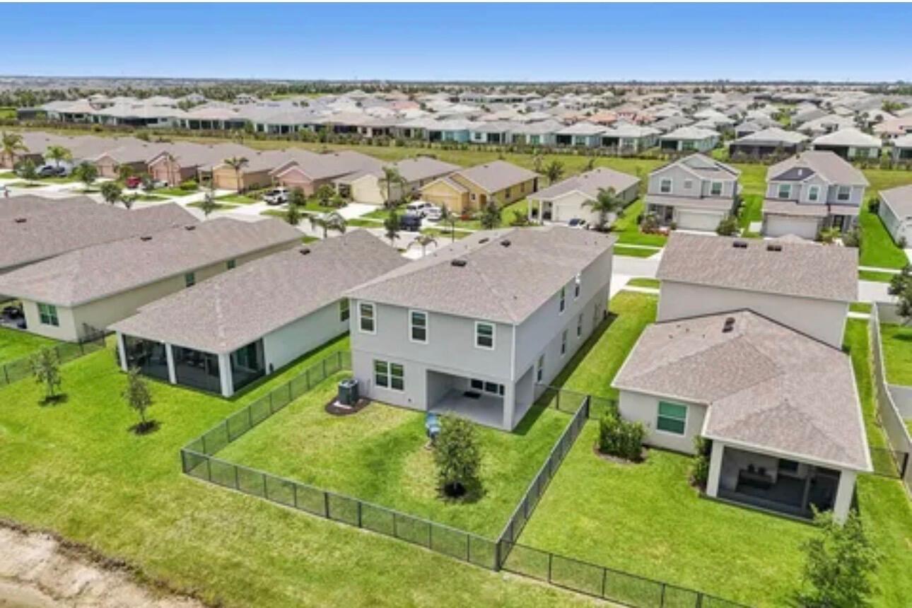 VERANO SOUTH PUD 1 - POD G - PLAT NO. 2 - Residential Lease