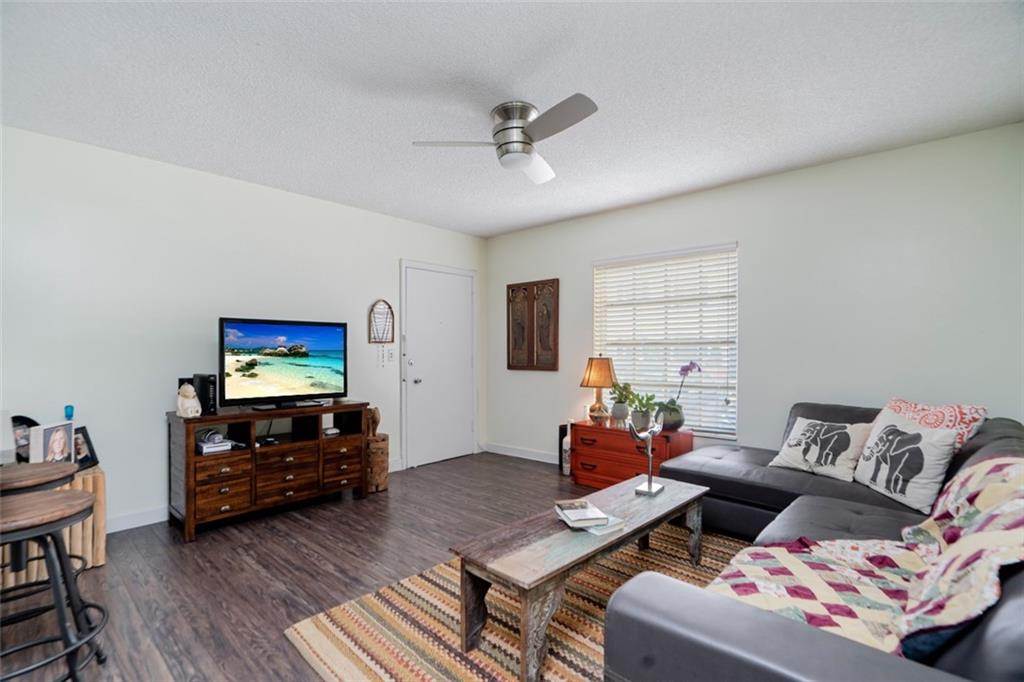 Imperial Point Colonnades - Residential
