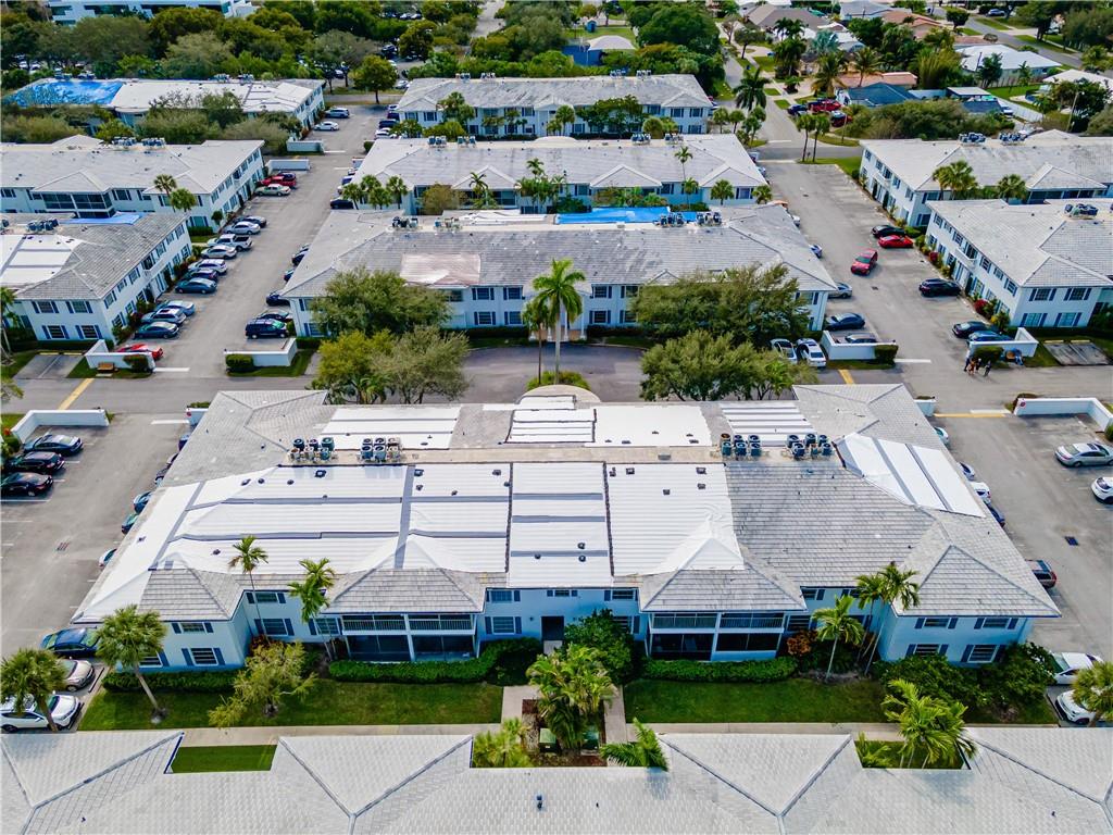 Imperial Point Colonnades - Residential