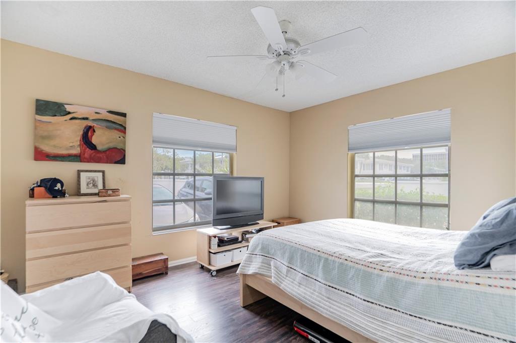 Imperial Point Colonnades - Residential
