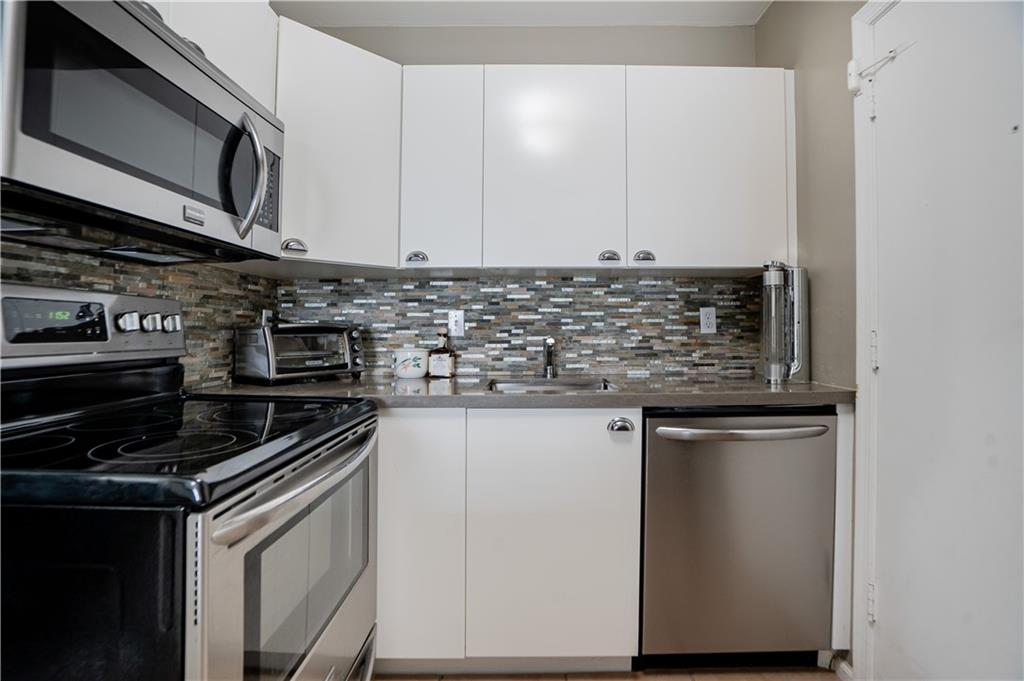 Imperial Point Colonnades - Residential