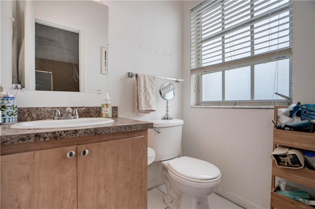 Imperial Point Colonnades - Residential
