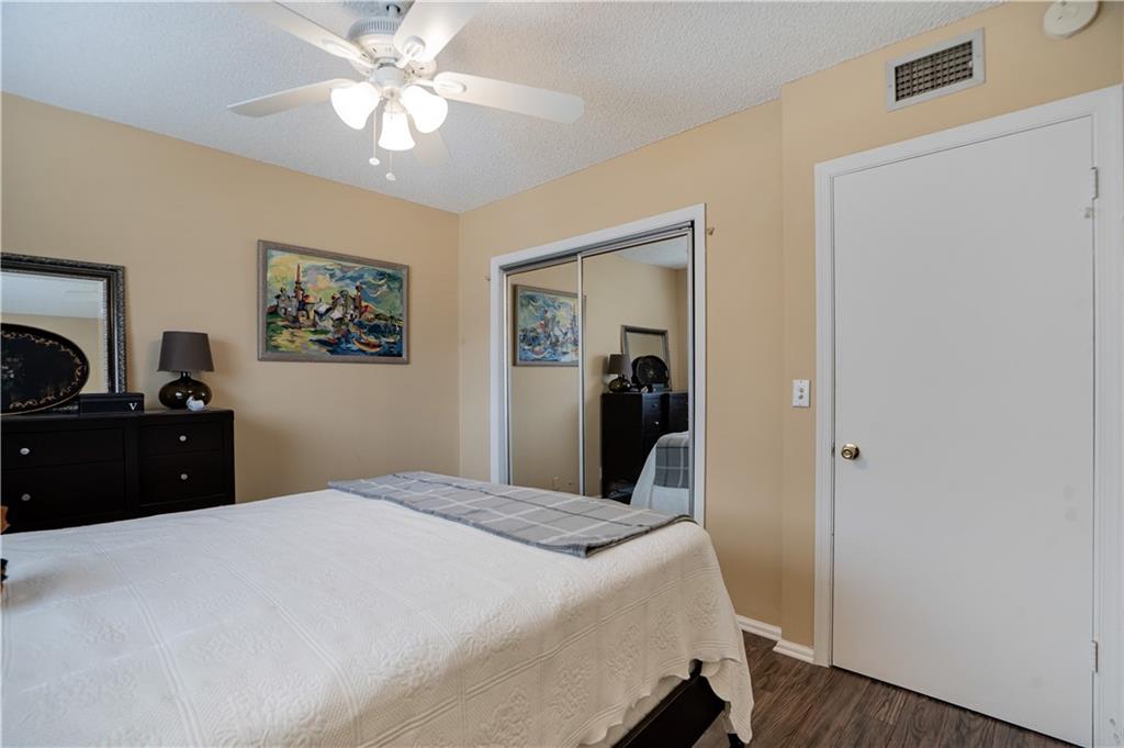 Imperial Point Colonnades - Residential